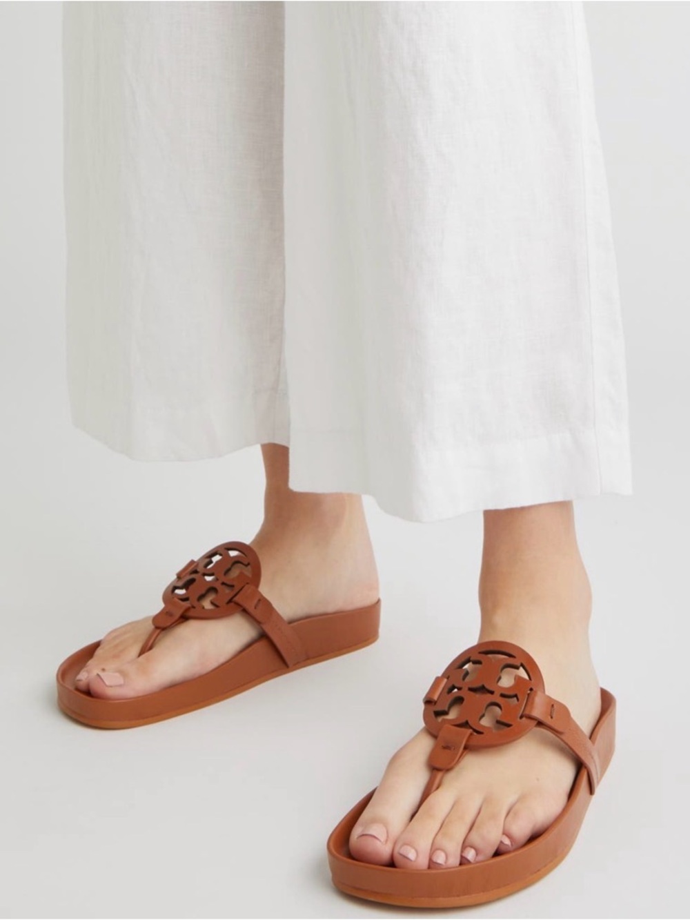 Tory Burch Miller Cloud Miele Leather Logo Thong Sandals 9.5